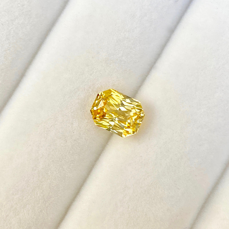 vivid yellow natural sapphire