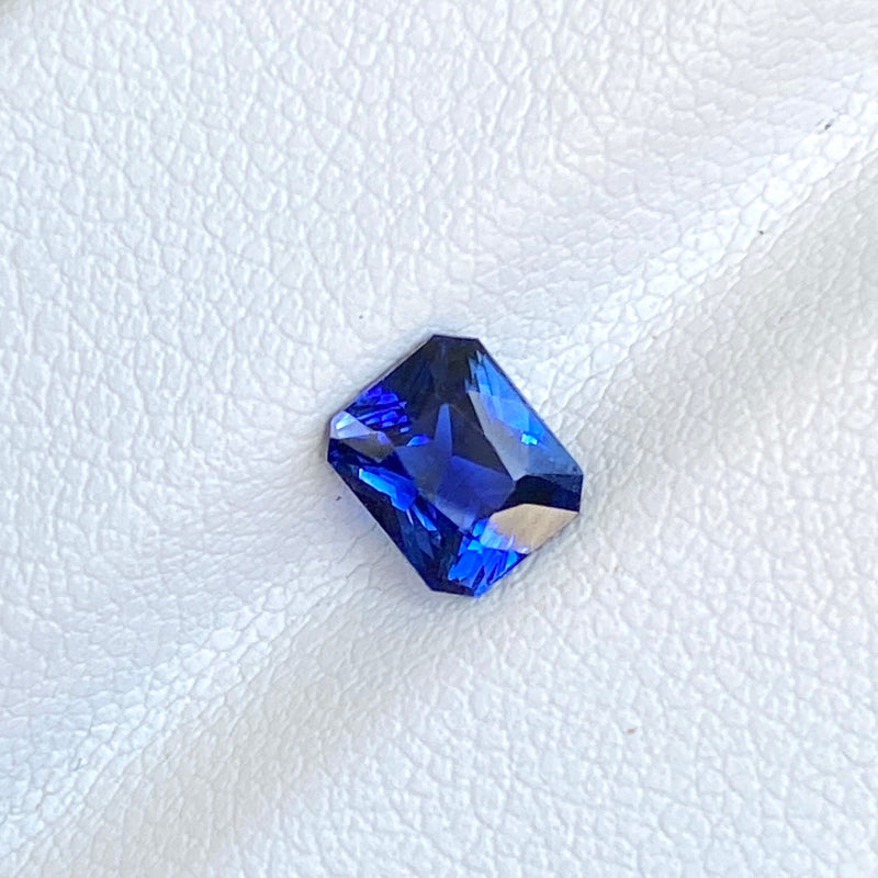 1.06 ct Royal Blue Sapphire Radiant Cut Ceylon Heated