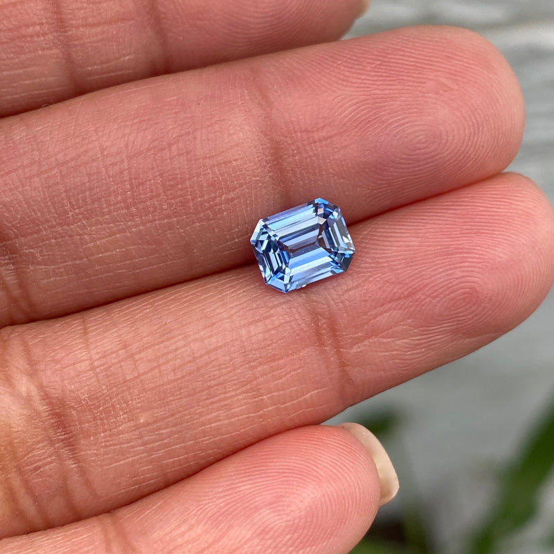 sky-blue-sapphire-engagement-ring-gemstone