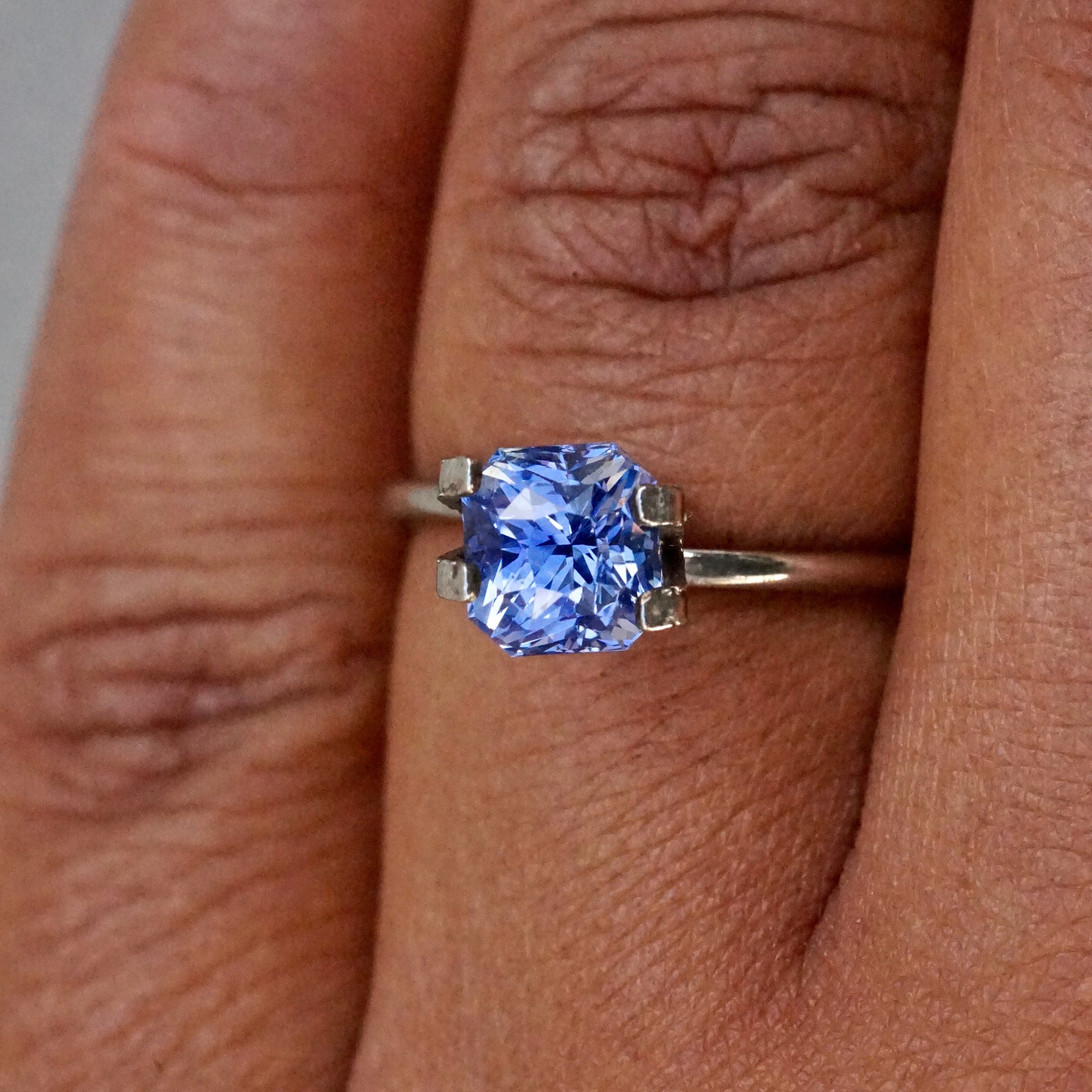 1.99 ct Cornflower Blue Sapphire Radiant Cut Unheated Sri Lanka
